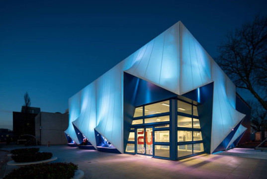 Novel 3D Printed Light Facade for Dutch EU Presidency Building